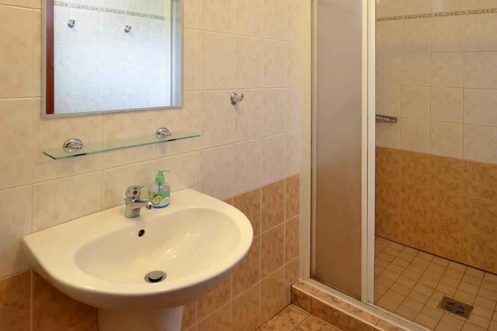 Horska Chata Jezek Harrachov Room photo